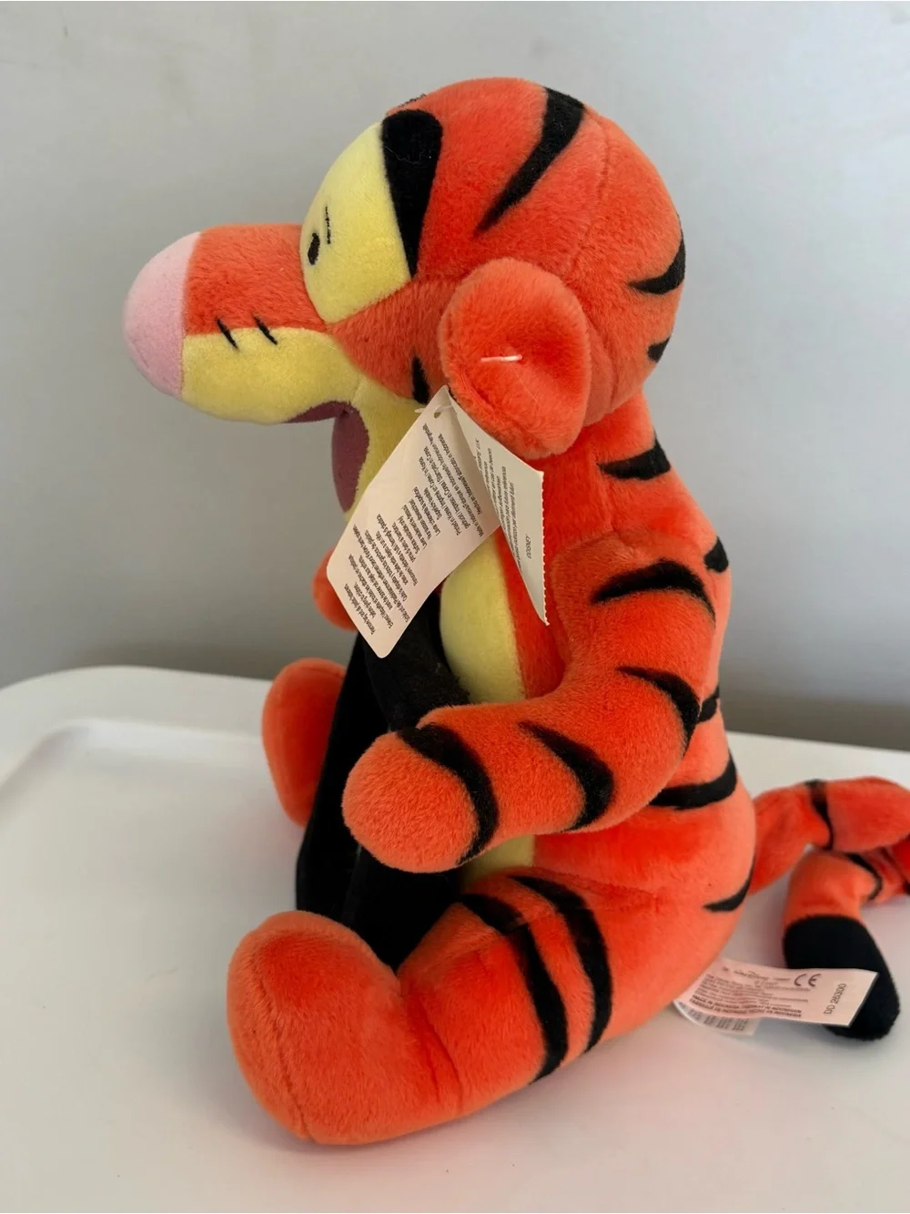 Disney store vintage 1990s Tigger plush with photo frame stuffed animal NEW